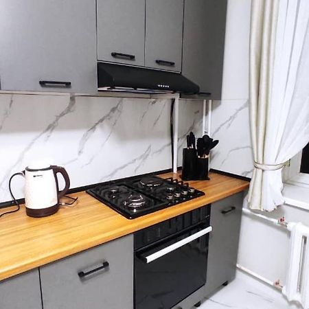 Apartment In Street Toktogula 77 Bişkek Dış mekan fotoğraf